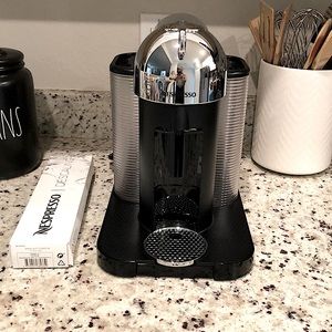 Nespresso Vertuo in Chrome